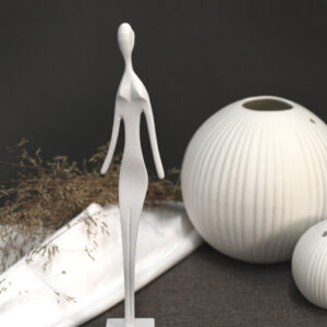 Skulptur kvinna vit Store factory