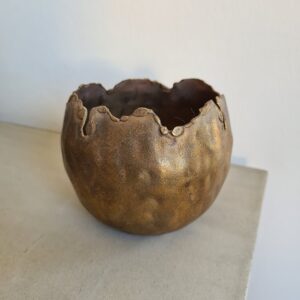 Ljuslykta metall ojämna kanter