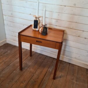 Sängbord teak